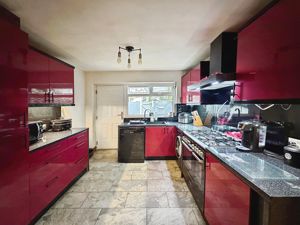 Kitchen- click for photo gallery